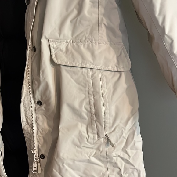 LL Beam - Puffy Winter Coat - color: Cream / Off White W/ Removable Hood - Picture 3 of 9